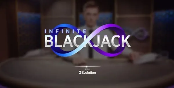 インフィニットブラックジャックのプレイ画面